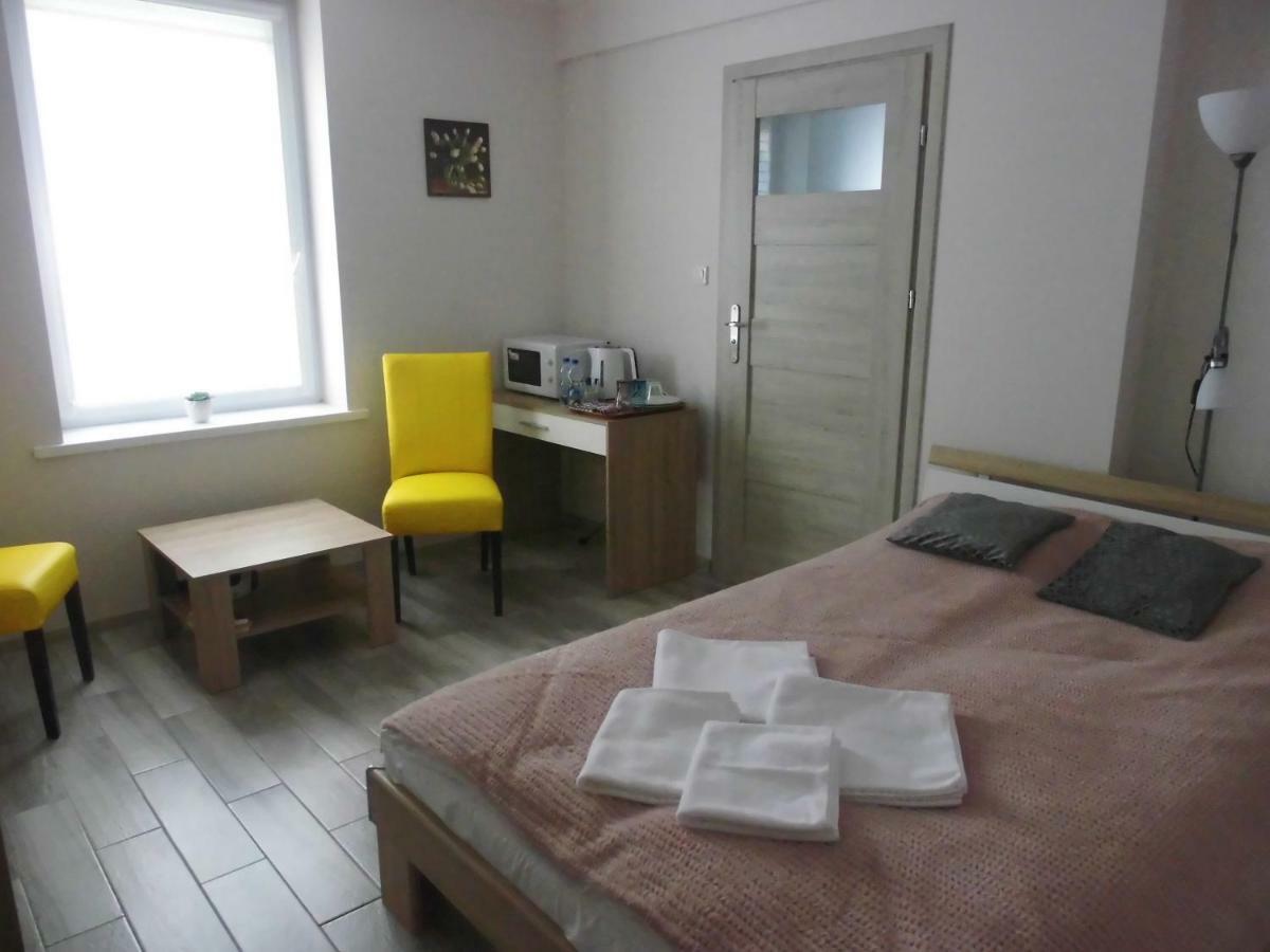 Appartamento Bezowy Pokoj Jedlina-Zdroj Esterno foto
